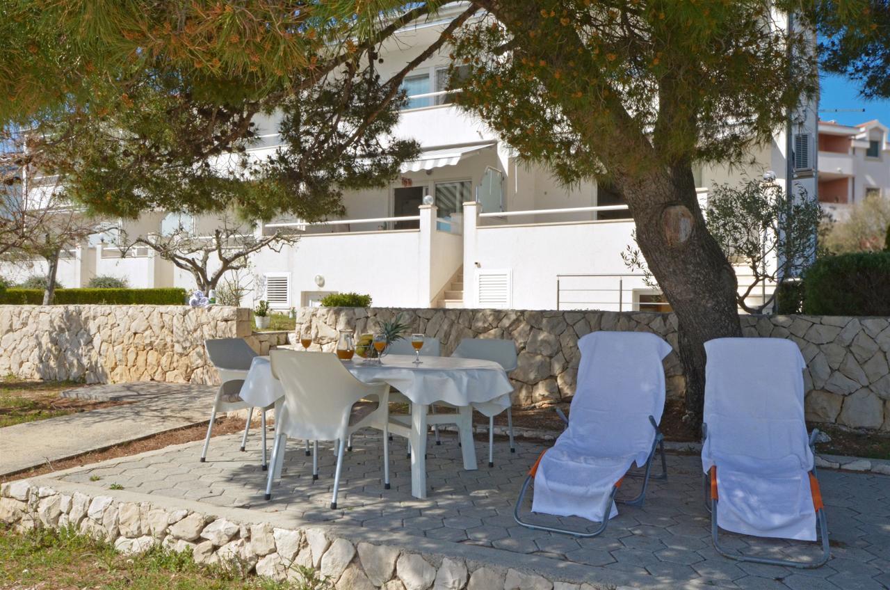 Apartments Sandy Рогозница Экстерьер фото